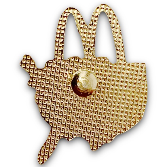McDonald’s Pin Gold Tone USA Country Flag with Golden Arches 90s Metal Lapel Pin - Picture 3 of 3